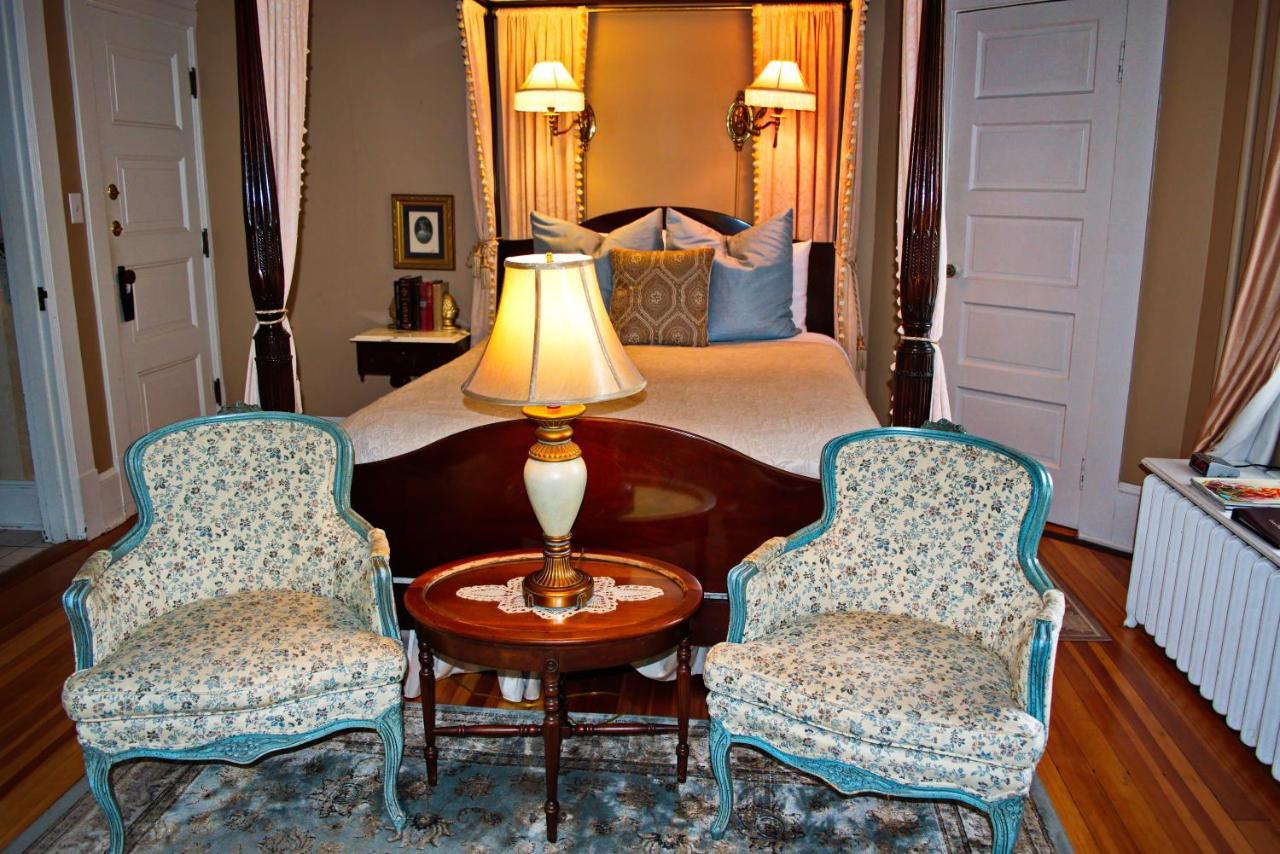 אשוויל The Lion And The Rose Bed And Breakfast מראה חיצוני תמונה