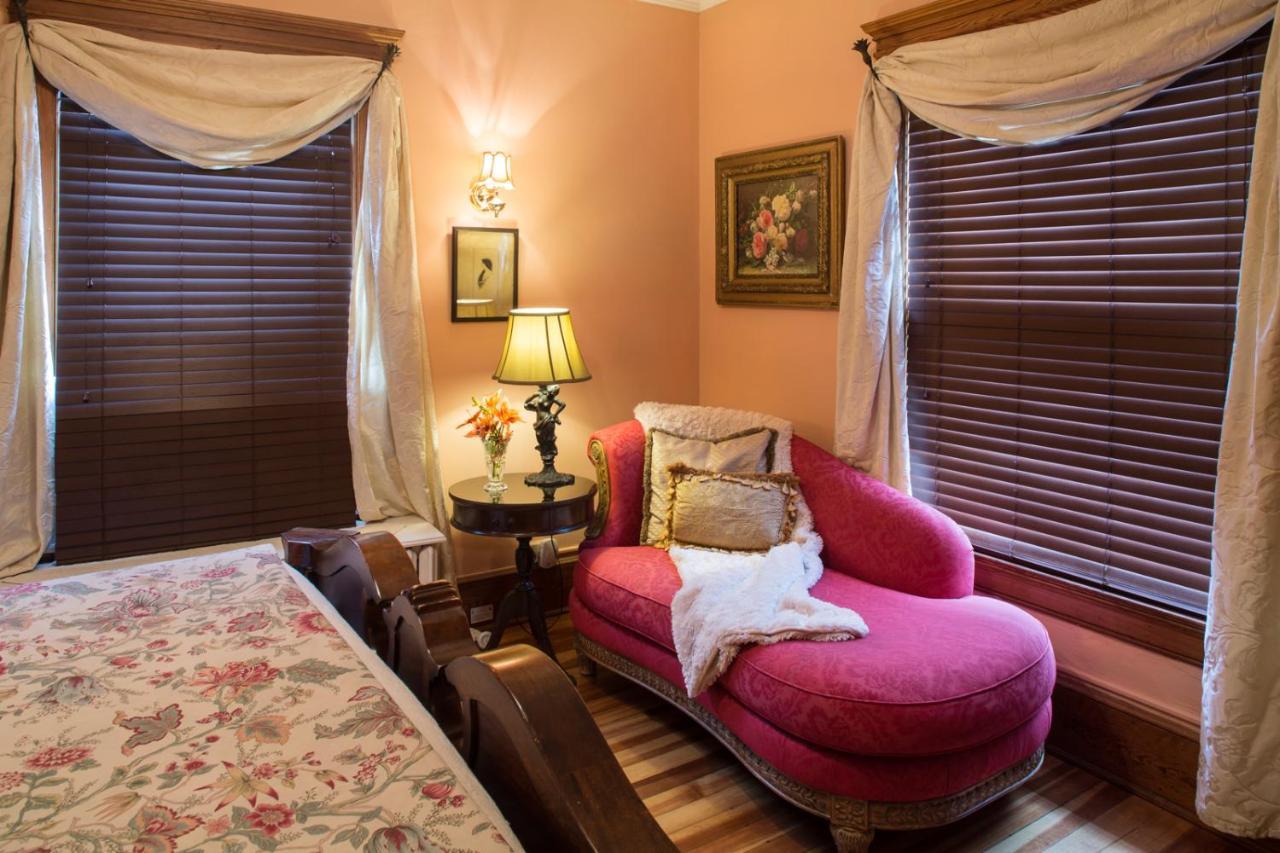 אשוויל The Lion And The Rose Bed And Breakfast מראה חיצוני תמונה