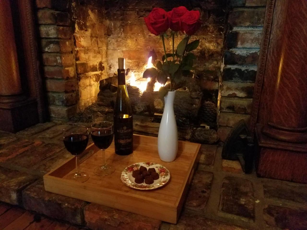 אשוויל The Lion And The Rose Bed And Breakfast מראה חיצוני תמונה